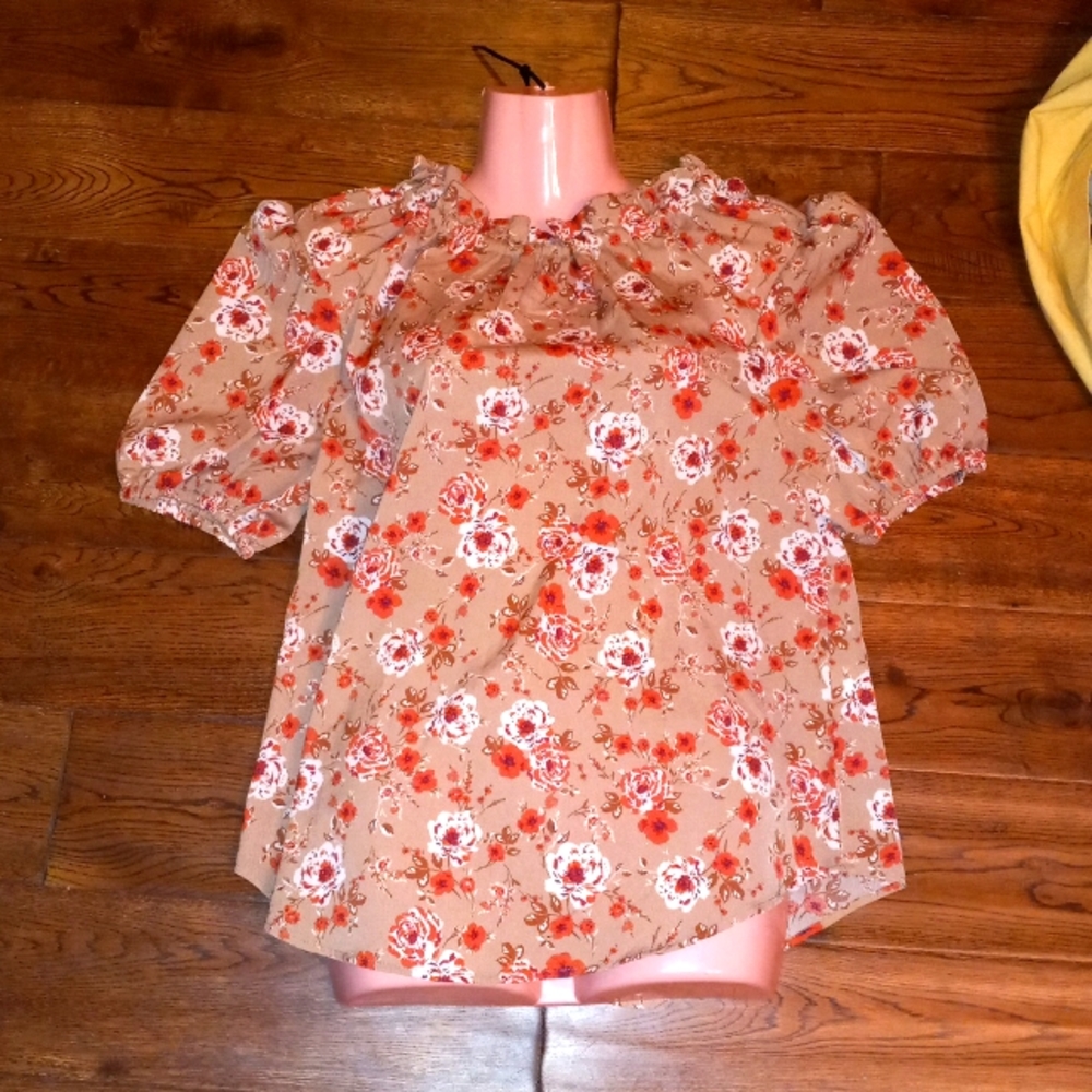 Cute blouse